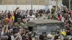 Soldiers for di street of Mali