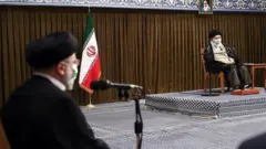 آیت الله خامنه ای از ابراهیم رئیسی و عملکرد و شعارهای وی تمجید کرده است