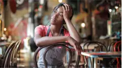 በአገልግሎት ዘርፍ የተማሩ ሴቶች ይበልጥ ተጎጂ ናቸው