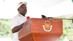 Perezida Nkurunziza avuga ko intarambara y'amasasu bayihagaritse burundu, ngo kereka uzigerezaho