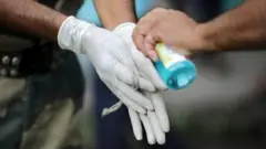 ሳኒታይዘር