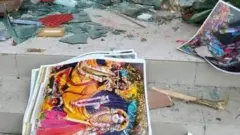 দুর্গাপূজার সময়ে বেশ কিছু পূজামণ্ডপ হামলার শিকার হয় - নোয়াখালী জেলার বেগমগঞ্জ থেকে তোলা ছবি