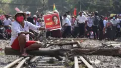 CDM လှုပ်ရှားမှု ဖမ်းဆီးမှု