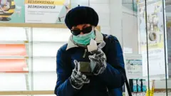 Женщина с кошельком