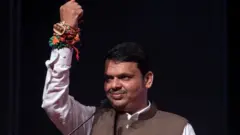 ફડણવીસની તસવીર