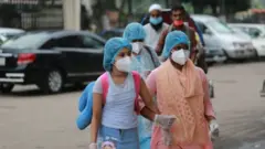 বাংলাদেশ একদিনে করোনাভাইরাস আক্রান্ত শনাক্তের সংখ্যায় আবারো নতুন রেকর্ড হয়েছে।