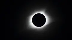 Eclipse solar total