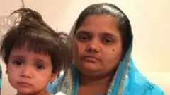 બિલકીસબાનો અને યાકૂબ દીકરી સાથે