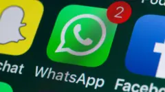 Ikona WhatsApp widoczna na ekranie smartfona