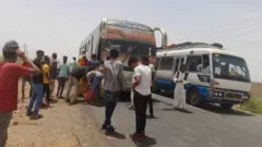 ከካርቱም ሸሽተው ለኢትዮጵያ ድንበር ቅርብ ወደሆነችው ገዳርፍ ከተማ የሚሸሹ ተማሪዎች