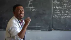 ዳኛቸው ሻምበል ፊዚክስ እያስተማረ