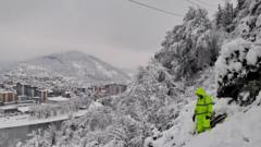 Sneg ugasio svetla širom Srbije: Božić bez struje i grejanja