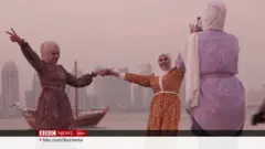 အမျိုးသမီး