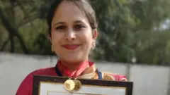 सोनल शर्मा, गाईगुरं, शेणगोवऱ्या, गोठा, पशुपालन