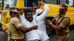 کشمیر تحت کنترل هند همچنان تحت تدابیر شدید امنیتی