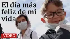 Loli, enfermera española, con sus hijos