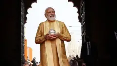 नरेंद्र मोदी