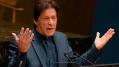 ইমরান খান