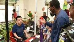 Aworan ọga agba FCCPC nile itaja awọn ọmọ ilẹ China ni Naijiria
