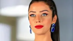 المديعة المصرية رضوى الشربيني