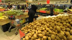 گرانی مواد غذایی و کاهش قدرت خرید مردم ایران در آستانه عید
