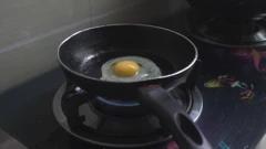 ডিম পোচ চুলায়