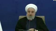 پیام متناقض دولت ایران درباره کرونا؛ کسب و کارها باز شده اما روحانی می‌گوید در خانه بمانید