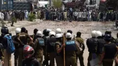 पाकिस्तान, हिंसक संघर्ष