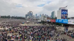 ሰልፈኞች በመስቀል አደባባይ