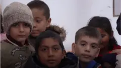 Crianças no campo de Lesbos