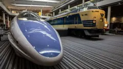 Tàu cao tốc Shinkansen thế hệ mới của Nhật Bản (Ảnh chụp năm 2010)
