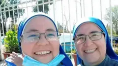 دو خواهر راهبه در تنها کلیسای کاتولیک غزه