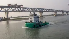 দ্বিতল পদ্মা সেতুর উপরে গাড়ি ও নীচে রেল লাইন থাকবে