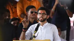 आदित्य ठाकरे, शिवसेना,