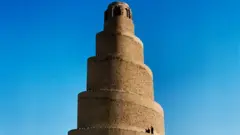 د نهمې پېړۍ سامرا جامع جومات مینار (ارشیف تصویر)