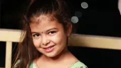 બાળકી
