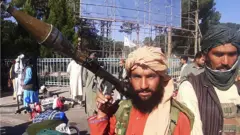 انتشرت حالة من الهلع بين الناس في أفغانستان بعد دخول طالبان.
