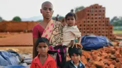 तीन सन्तानसँग प्रेमा
