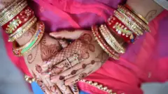 குழந்தைத் திருமணம் சித்தரிப்பு