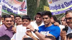 ਮੁੱਕੇਬਾਜ਼ ਵਿਜੇਂਦਰ ਸਿੰਘ ਉਨ੍ਹਾਂ ਛੇ ਸ਼ਾਨਦਾਰ ਖਿਡਾਰੀਆਂ ਵਿੱਚੋਂ ਇੱਕ ਸੀ, ਜਿਨ੍ਹਾਂ ਨੂੰ ਖੇਡ ਕੋਟੇ ਤਹਿਤ ਇੰਸਪੈਕਟਰ ਨਿਯੁਕਤ ਕੀਤਾ ਗਿਆ ਸੀ।