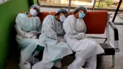 भेरी अस्पतालमा आराम गर्दै स्वास्थ्यकर्मी।