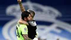 Takımın Yunan oyuncuları, Real Madrid galibiyetini kutluyor