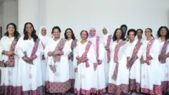 ከካቢኔው ተሿሚዎች መካከል 50 በመቶው ሴቶች መሆናቸው በወቅቱ መነጋገሪያ ሆኖ ነበር