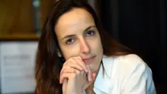 జూలియా కేజ్