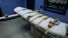 Una cama de inyección letal