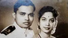 એમએનઆર સાવંત પત્ની સાથે