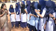 کالج میں حجاب کا تنازع