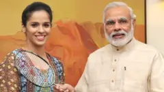 मोदींना वाढदिवसाच्या शुभेच्छा देताना सायनाने हा फोटो ट्वीट केला होता.