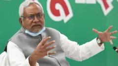 नीतीश कुमार