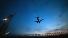 Посадка самолета в аеропорту Хитроу